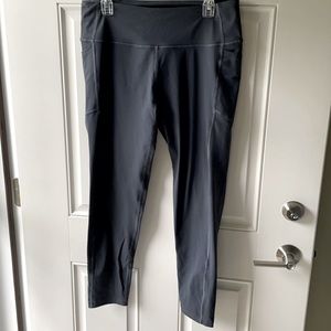 Victoria’s secrets sport knockout legging, EUC, XL